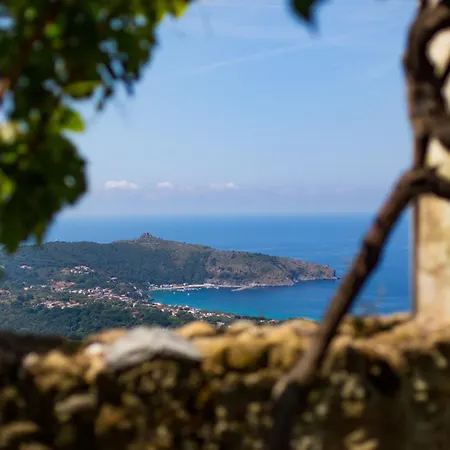 Bed & Breakfast Il Castello Di San Sergio 4*